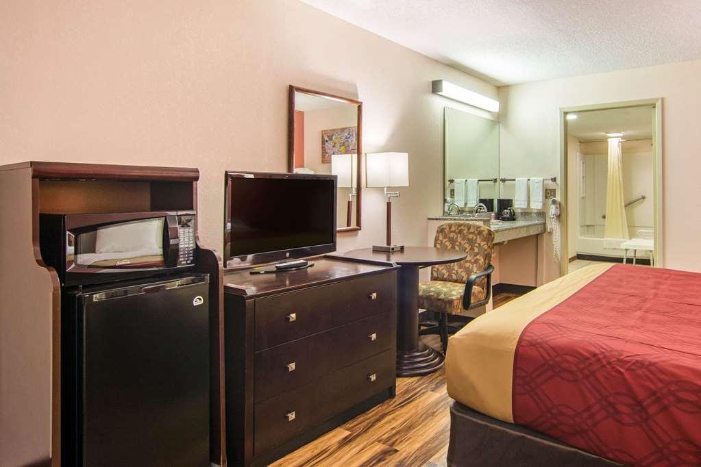 Econo Lodge Madison Oda fotoğraf