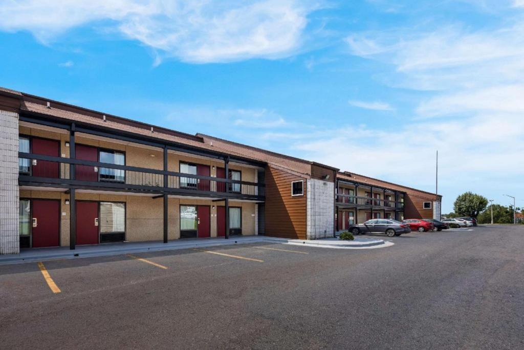 Econo Lodge Madison Dış mekan fotoğraf